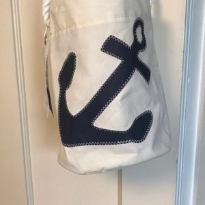 Sea bag with anchor and rope handle